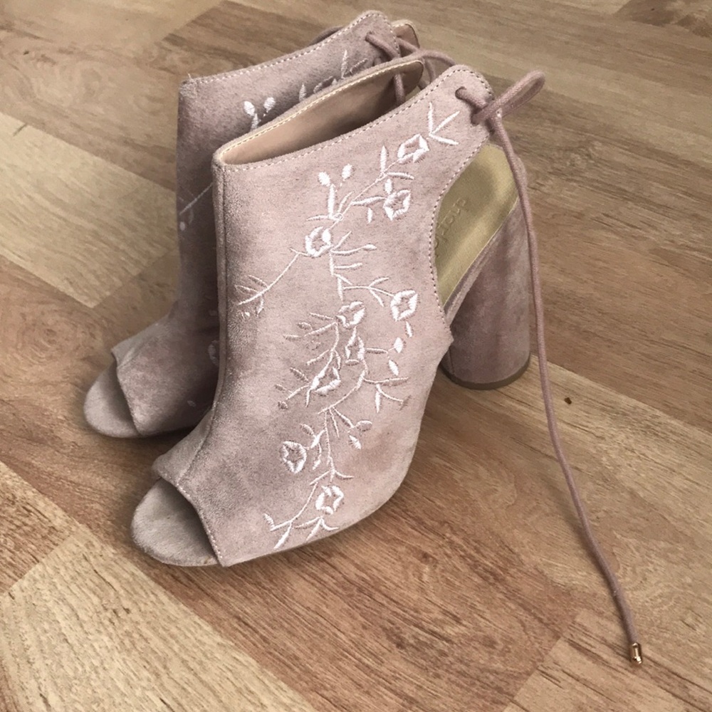 Light Pink Heels